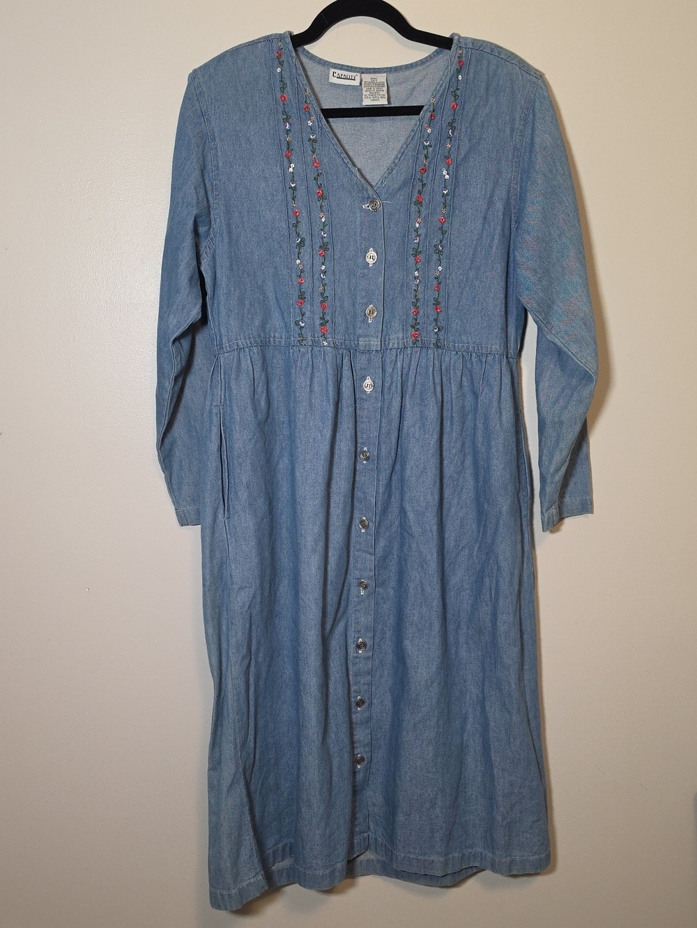 Vintage Chambray Button-Front Long Sleeve Dress with Delicate Floral Embroidery